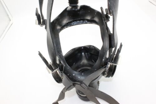 Italian Sekur Military C 607 Gas Masks with Filter & Container