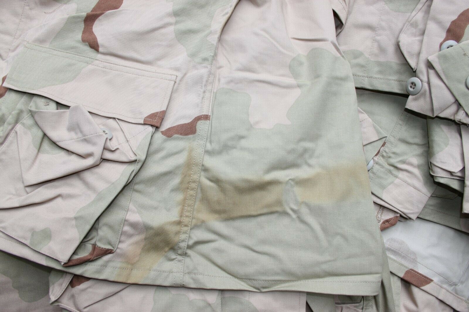 NEW w/ Stains USGI Medium Reg 3 Color Desert Camo Field Combat Shirt BDU Military US Army USA NYCO