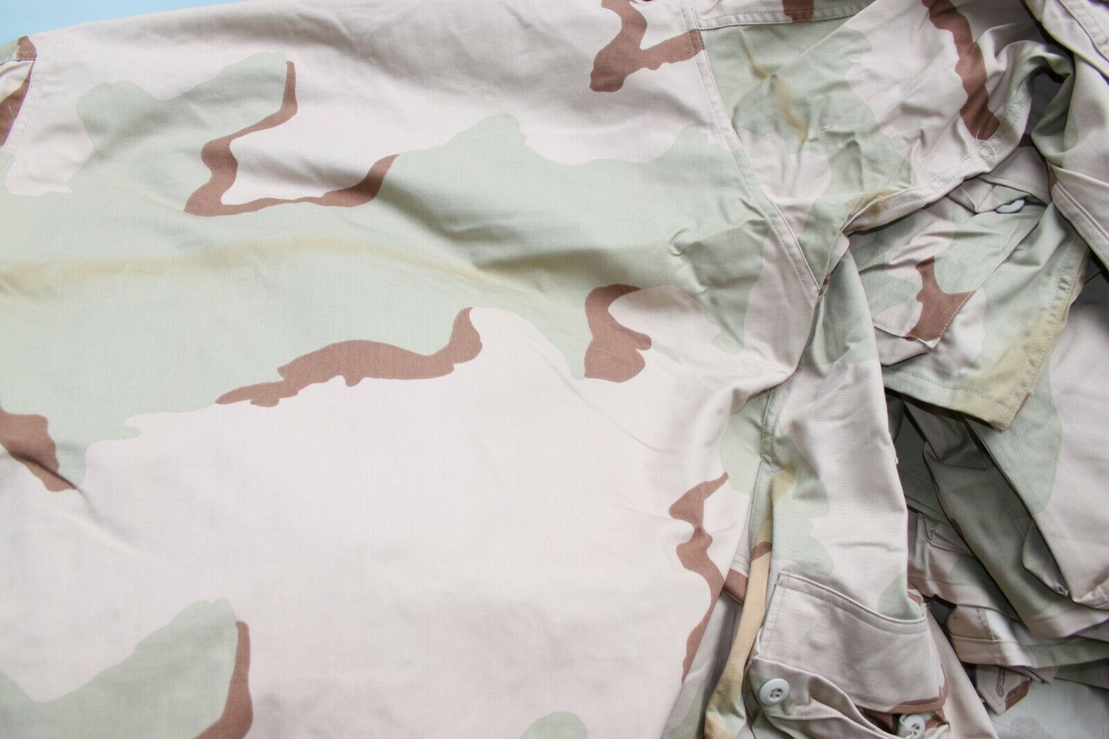 NEW w/ Stains USGI Medium Reg 3 Color Desert Camo Field Combat Shirt BDU Military US Army USA NYCO