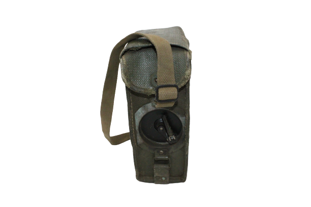 US EE-8 FIELD PHONE W/OD CASE USED