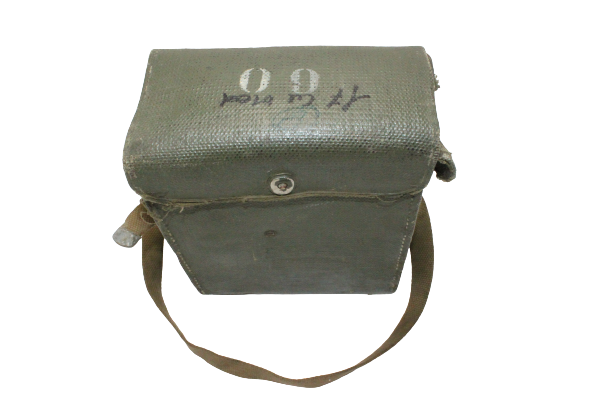 US EE-8 FIELD PHONE W/OD CASE USED