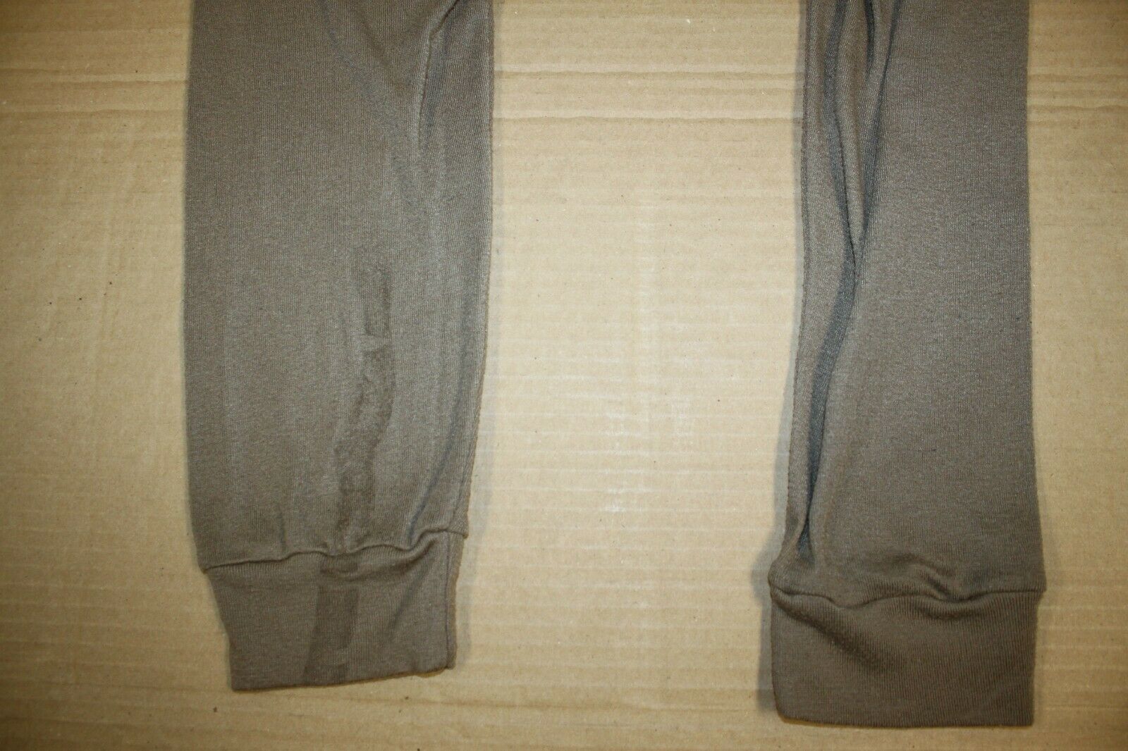 Genuine US Military Issue Thermal Pants Drawers LWCWUS Size Medium Brown Bottoms (USED)