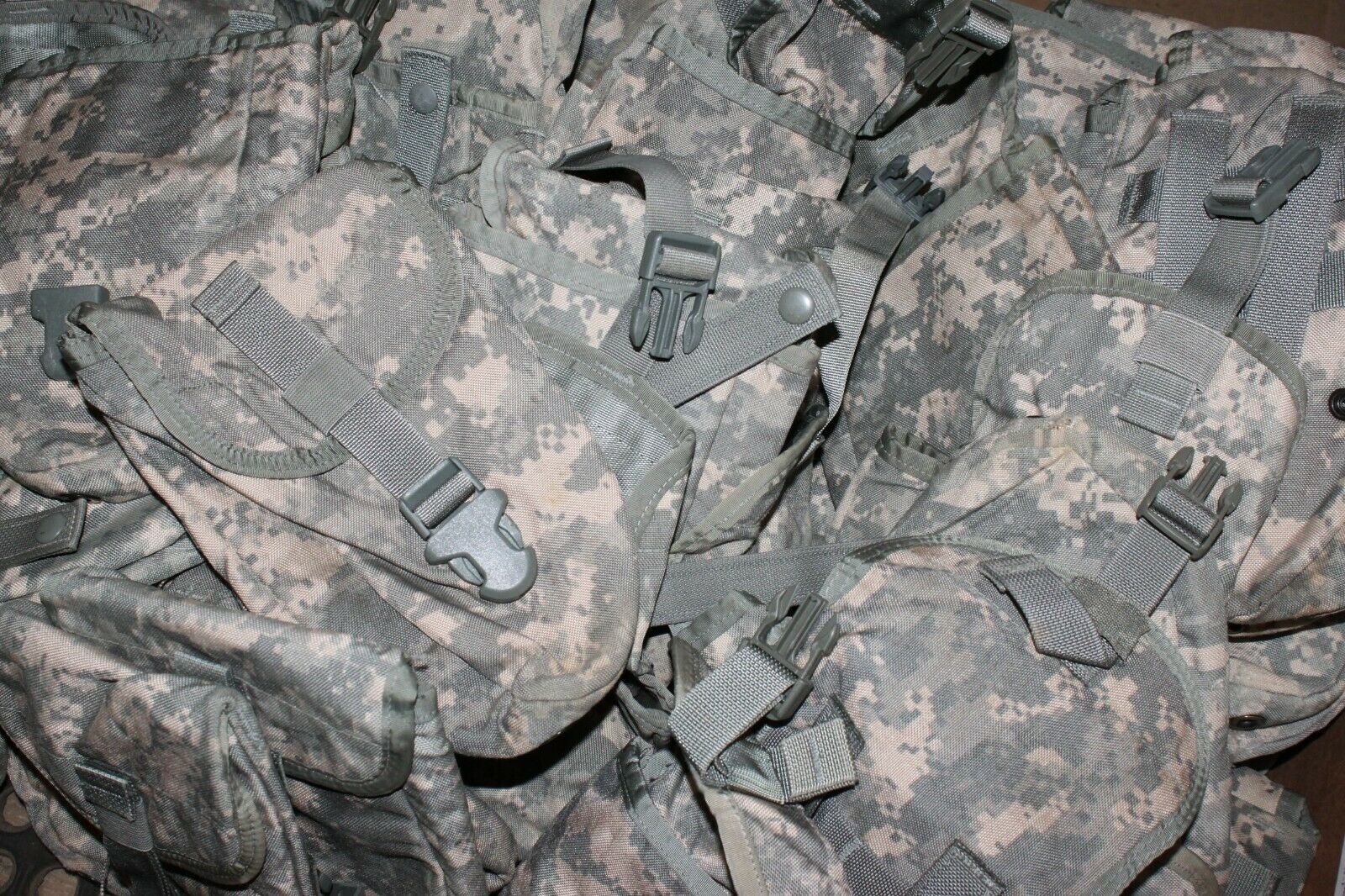 (2) MOLLE Entrenching Tool E-Tool Carrier Pouch ACU Camo First Aid Fanny Pack USA