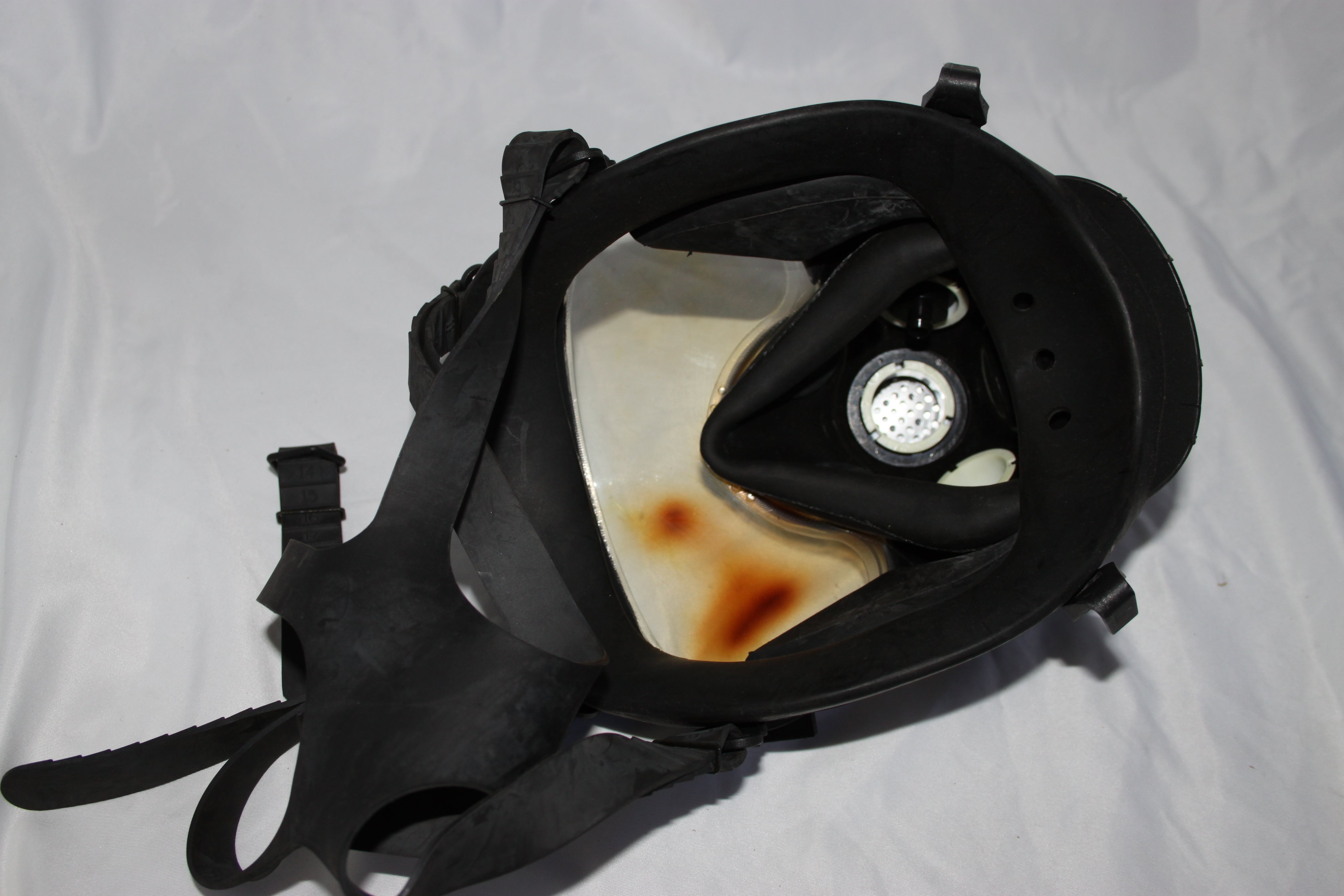 Polish Maskpol Military MP5 Gas Mask Size Large (2)