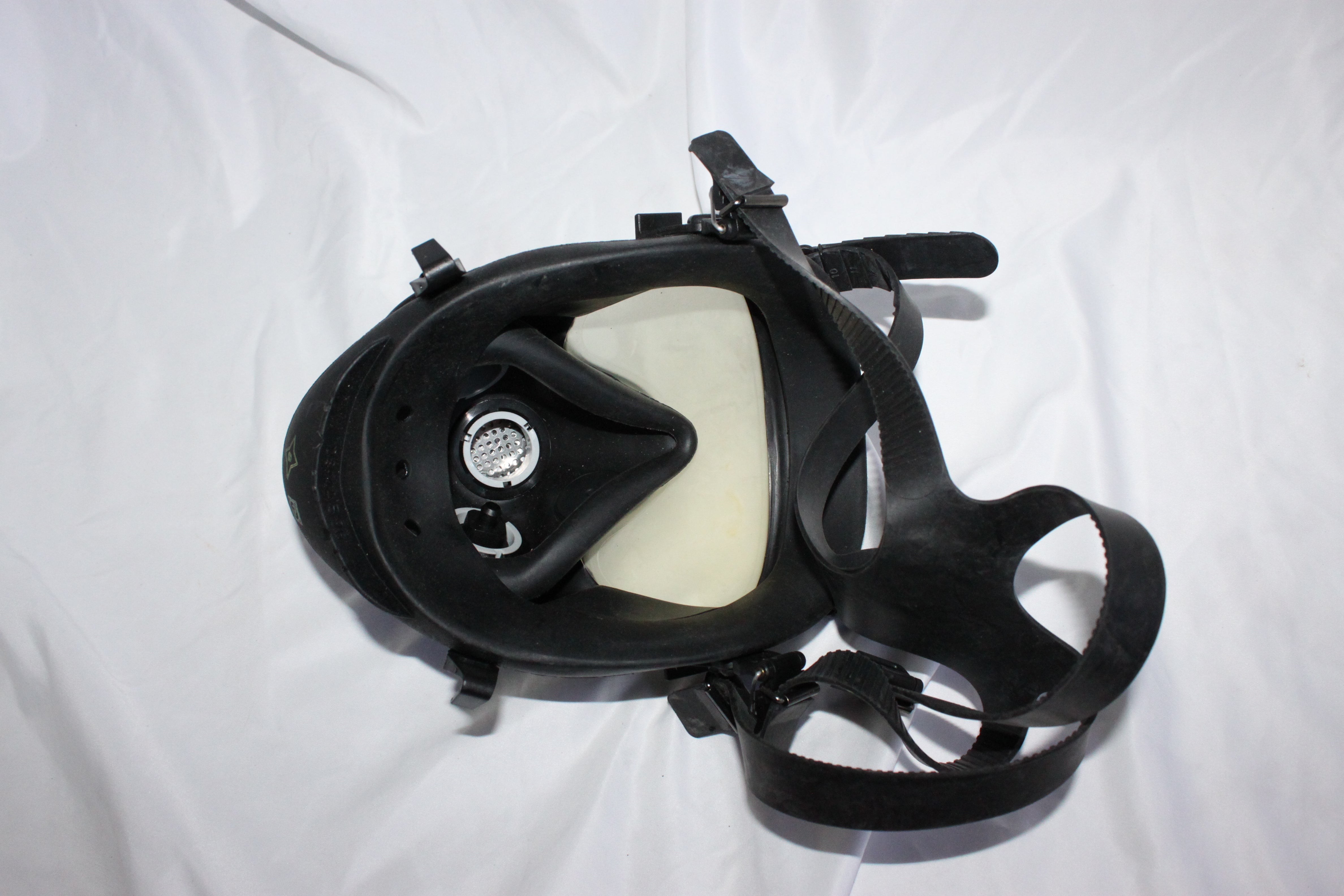 French Military ARF-A Gas Mask Size Medium (3)