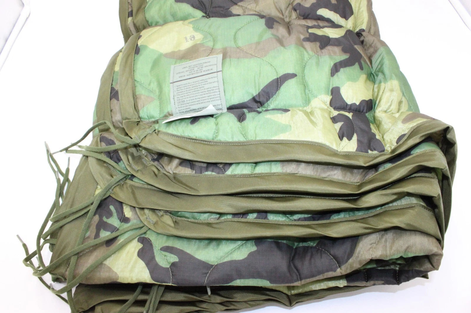 Unissued US Military M81 Woodland Camo Poncho Liner Woobie