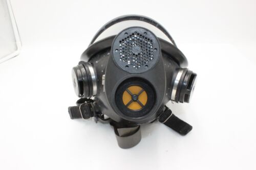 Italian Sekur Military C 607 Gas Masks with Filter & Container
