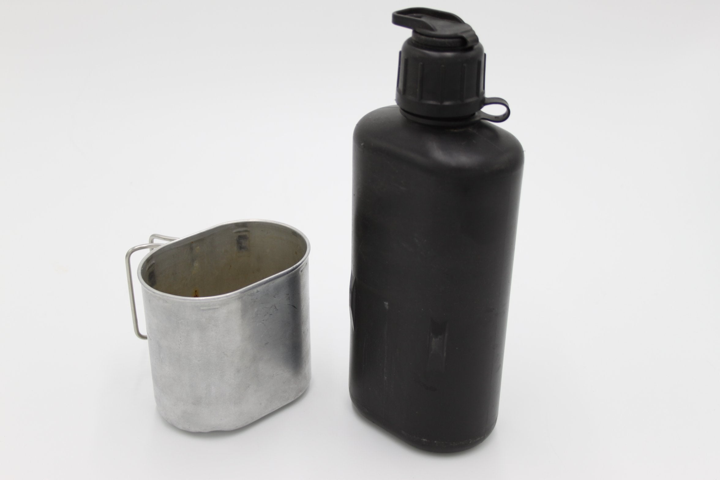 Swiss Military M84 Canteen with Cup