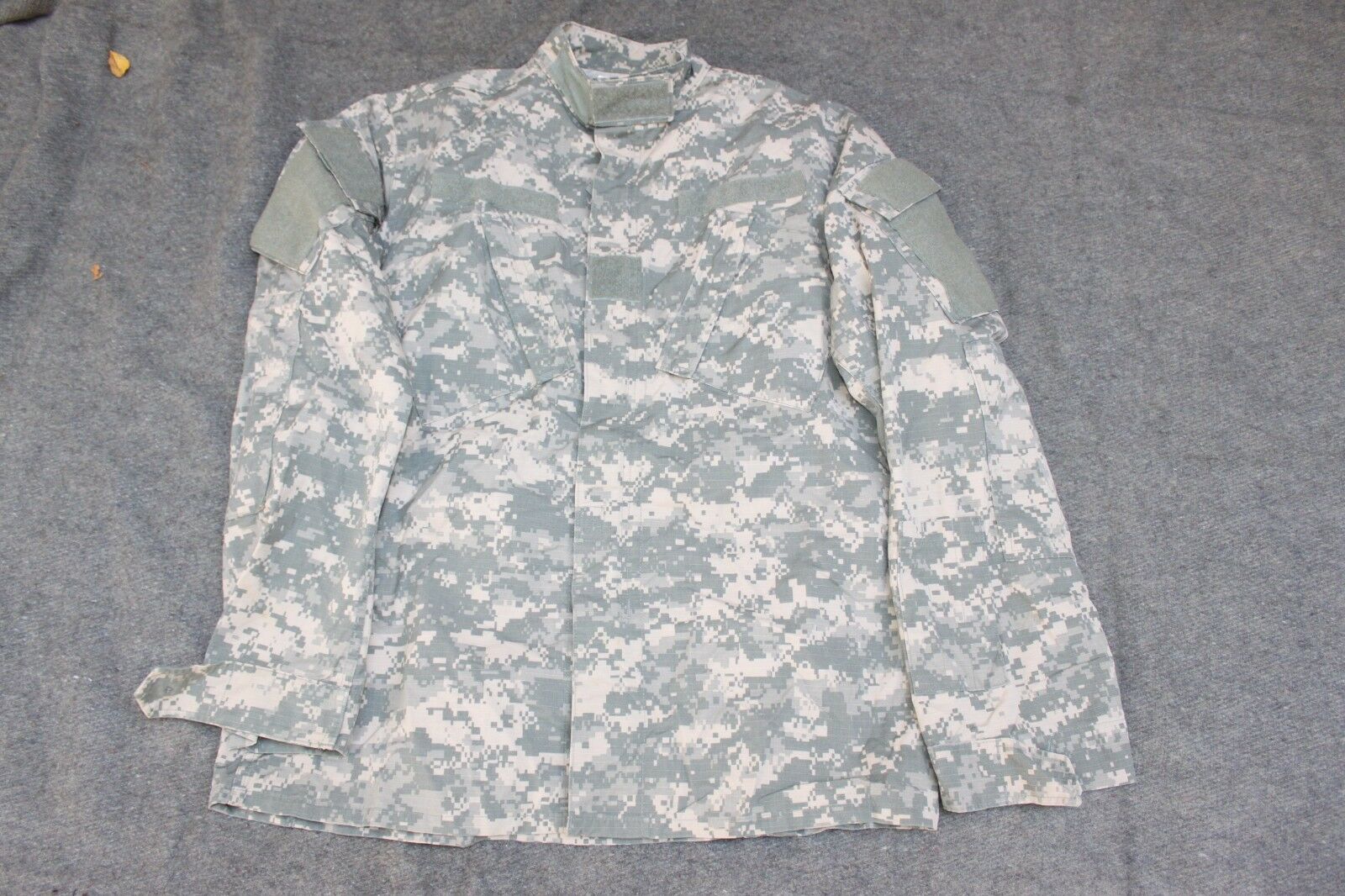 Used US Army Digital BDU Medium Long Uniform Shirt Insect Repellent Bug Resistant ACU