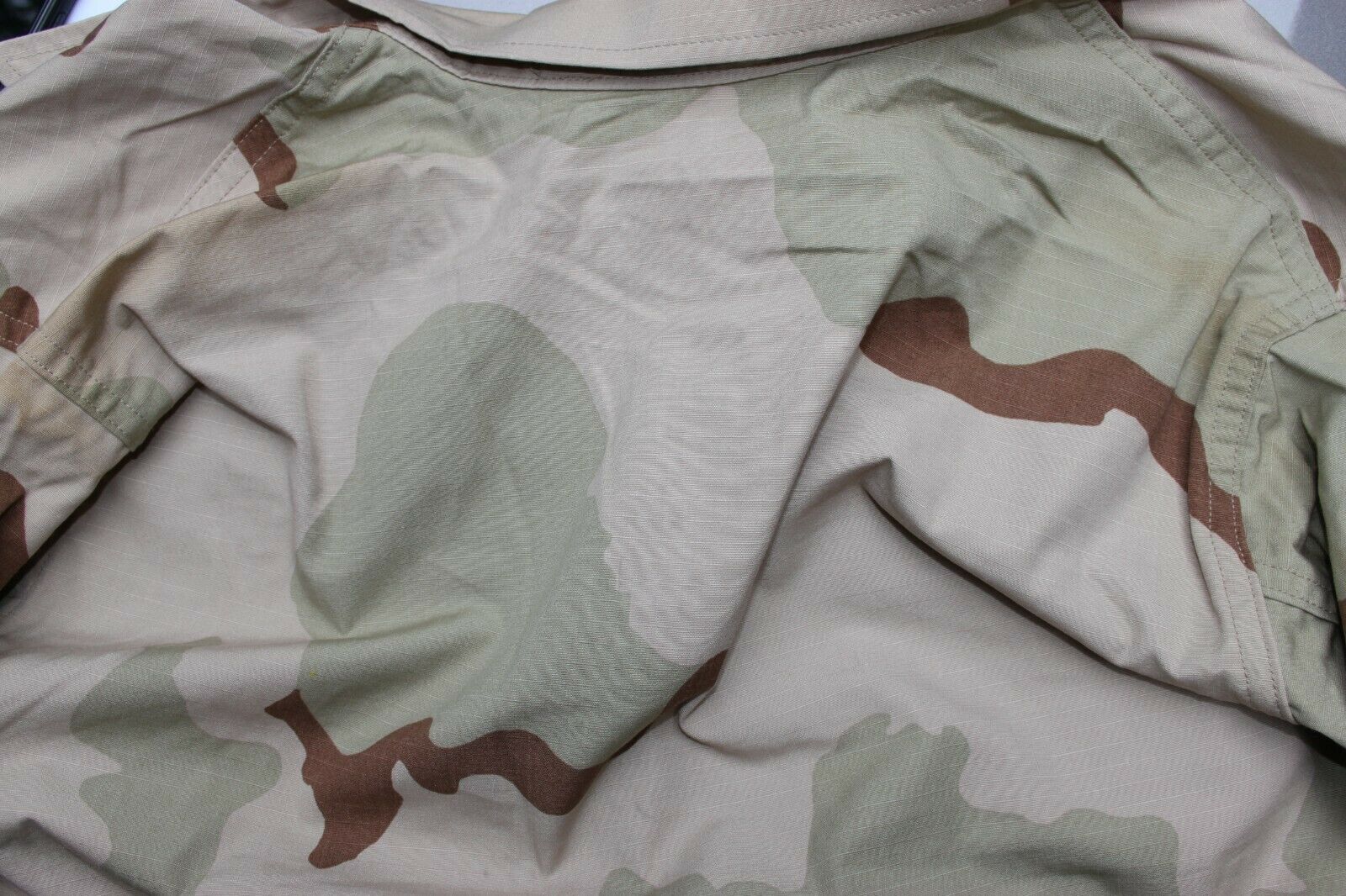 NEW w/ Stains USGI Medium Reg 3 Color Desert Camo Field Combat Shirt BDU Military US Ripstop
