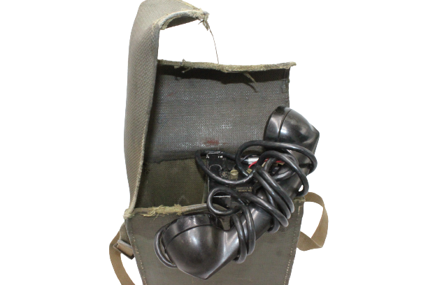 US EE-8 FIELD PHONE W/OD CASE USED