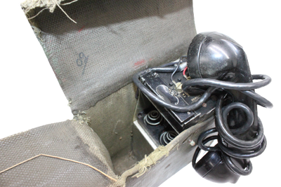 US EE-8 FIELD PHONE W/OD CASE USED