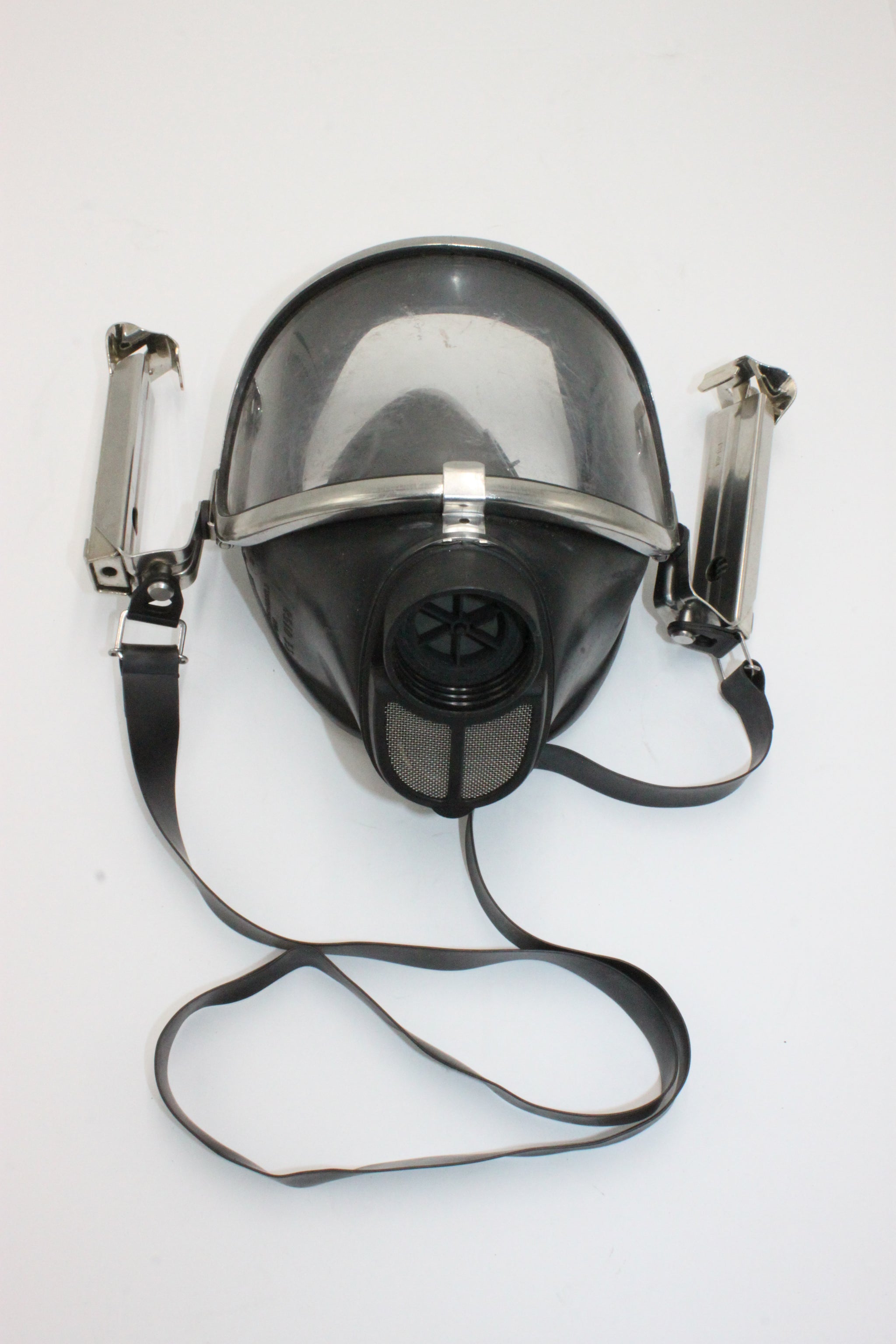 Italian Military Police Riot Helmet with Face Shield Does NOT take the attachment Gas Mask (Helmet Only)