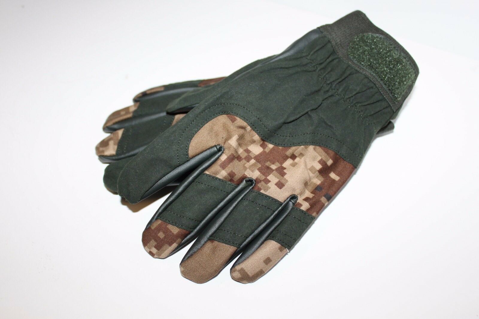 Medium Tan Digital Hunter Green Tactical Gloves Military Style