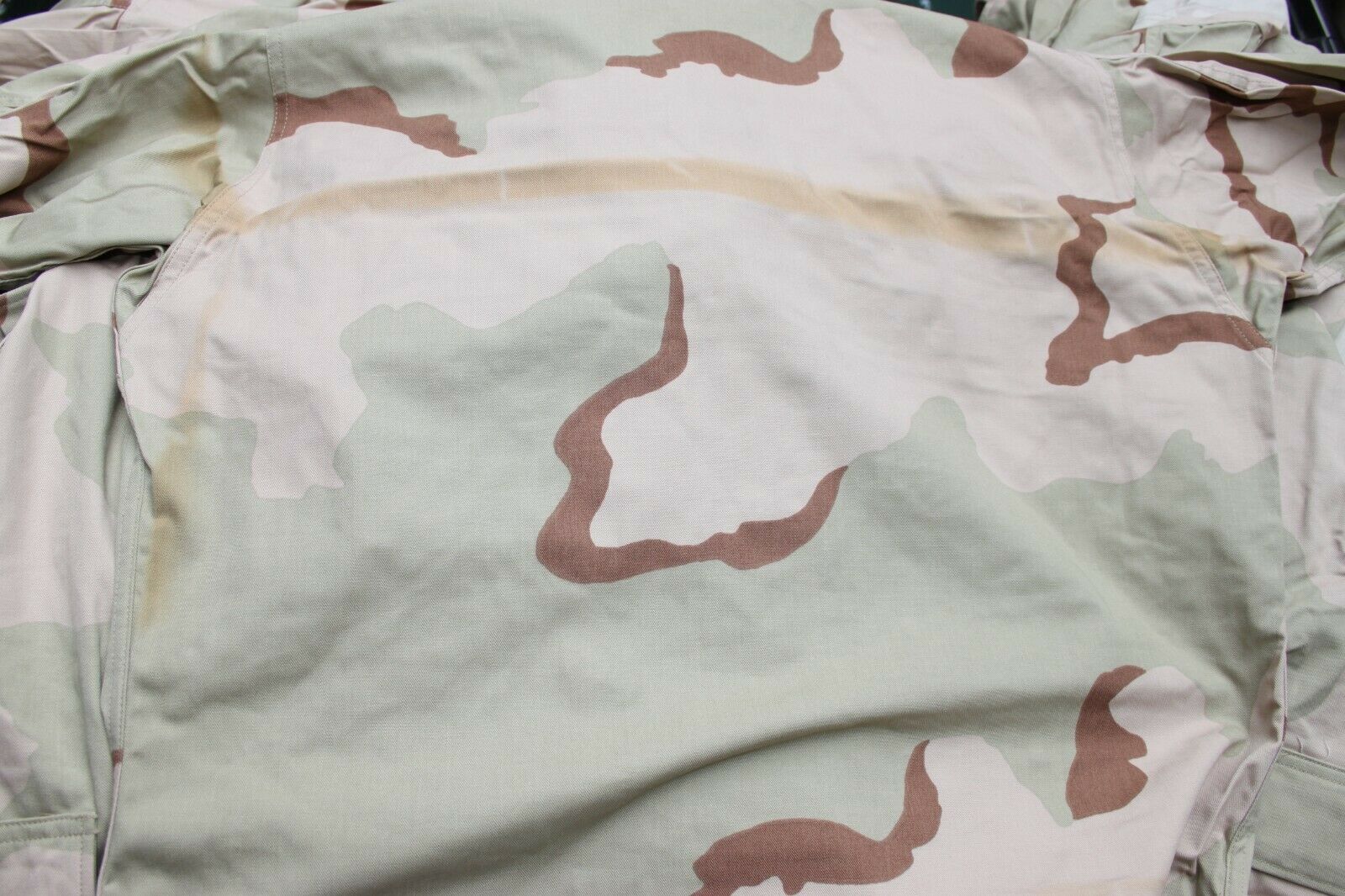 NEW w/ Stains USGI Medium Reg 3 Color Desert Camo Field Combat Shirt BDU Military US Army USA NYCO