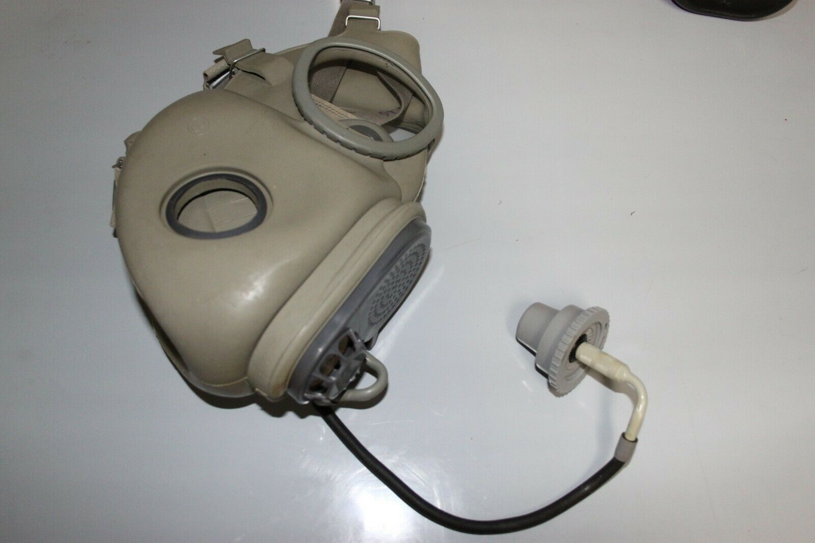 M10M CZECH MILITARY GAS MASK CANTEEN ADAPTER FOR HYDRATION STRAW ATTACHEMENT
