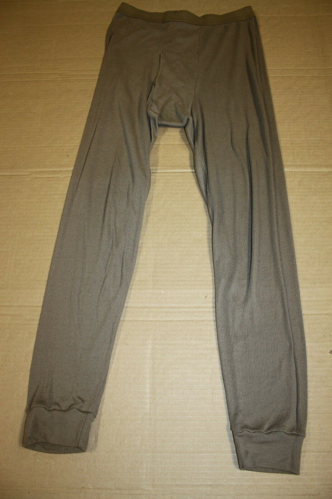 Genuine US Military Issue Thermal Pants Drawers LWCWUS Size Medium Brown Bottoms (USED)