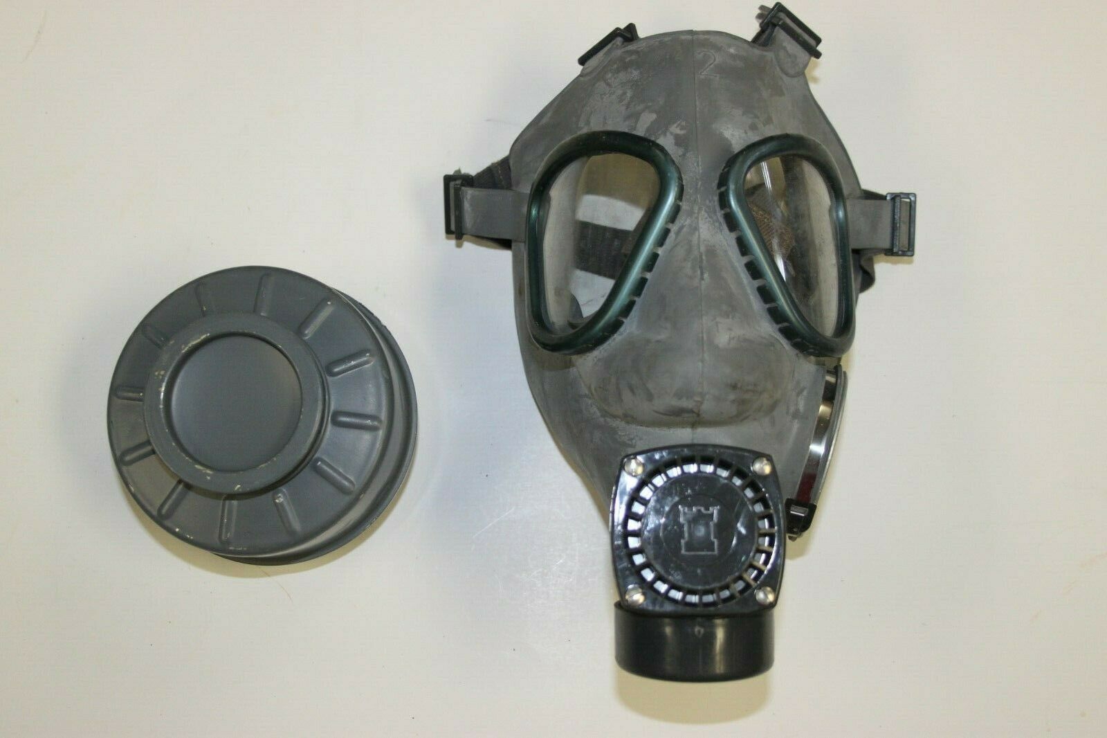 USED Finnish Military M61 Gas Mask Adult NBC w/60MM Filter M9 Style V3 Finland