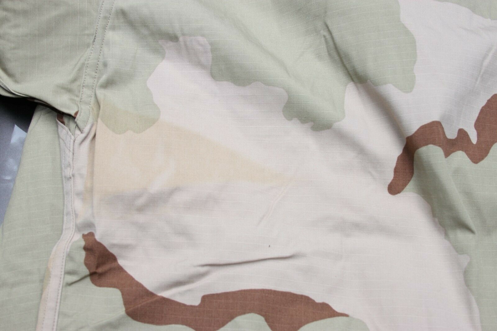 NEW w/ Stains USGI Medium Reg 3 Color Desert Camo Field Combat Shirt BDU Military US Ripstop